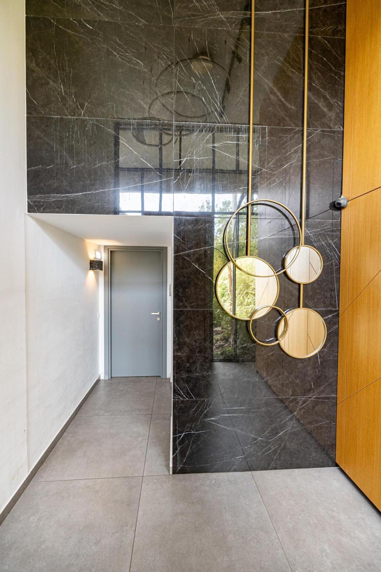 Earth Boutique Apartments Next To Stavros Niarchos 雅典 外观 照片